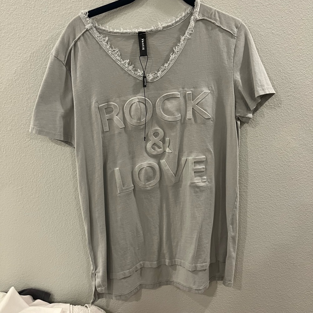 Venti6 Rock & Love Tee